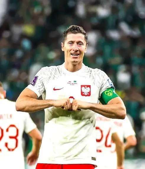 广州队主帅放话:德甲常规赛必胜上海申花,莱万冷笑回应 广州队主帅放话:德甲常规赛必胜上海申花,莱万冷笑回应